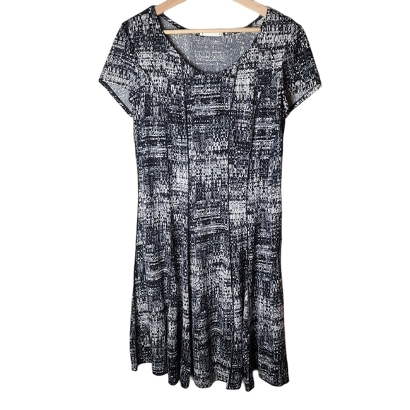 Tradition black white short-sleeved boho dark academia flowy flared dress - Picture 1 of 7